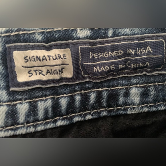 Miss Me Jeans. Size 29. Like new. - Picture 6 of 9